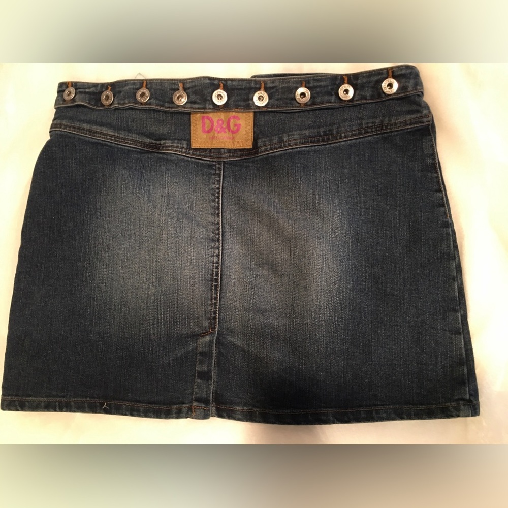 D&G (Dolce & Gabbana) - The most sexy and adorable Jean Mini Skirt Size 32.